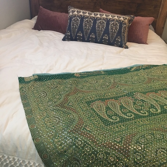 Egyptian Style Scarf - Picture 1 of 3